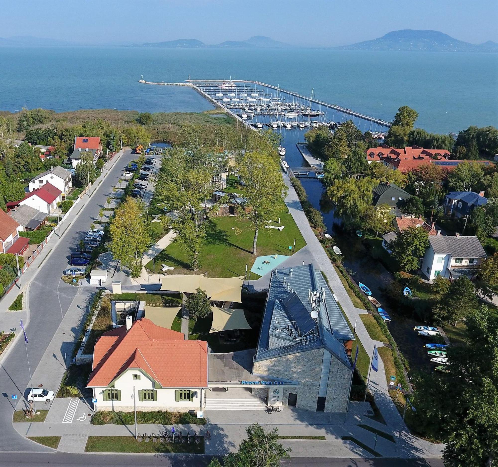Fenyves Yacht Club Superior Hotel Balatonfenyves Exterior foto