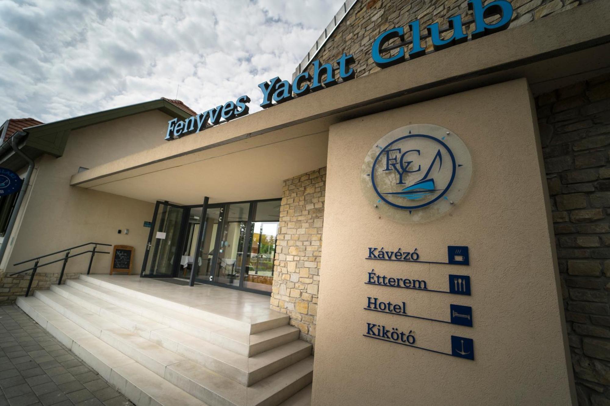 Fenyves Yacht Club Superior Hotel Balatonfenyves Exterior foto